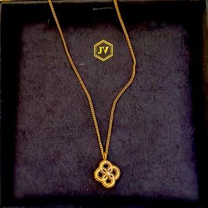 Julie Vos  gold/pearl pendant necklace